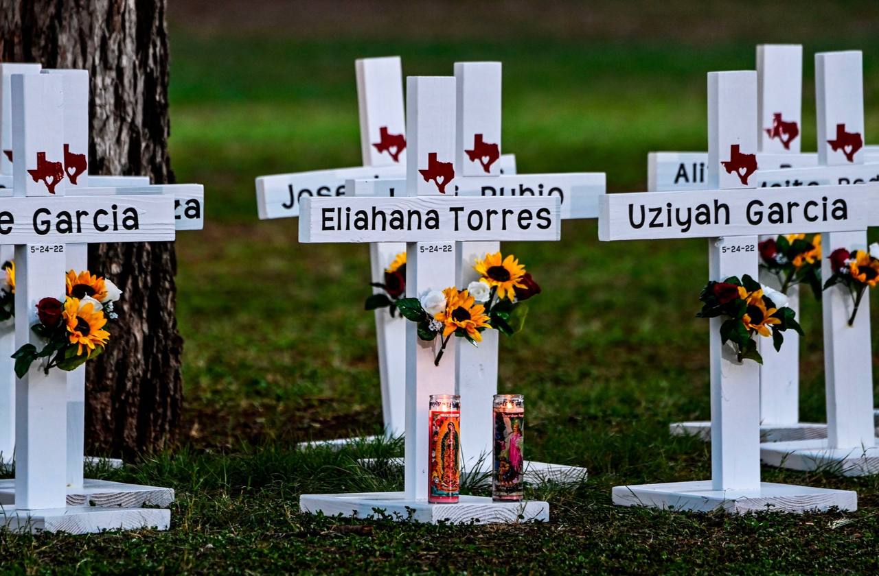 https://zen.yandex.ru/media/kaleidoscopelive/v-ssha-voznikaet-vse-bolshe-voprosov-k-deistviiam-policii-vo-vremia-tragedii-s-62905723ebdf7d638ef07299