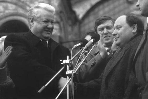 Сгнивший остов девяностых