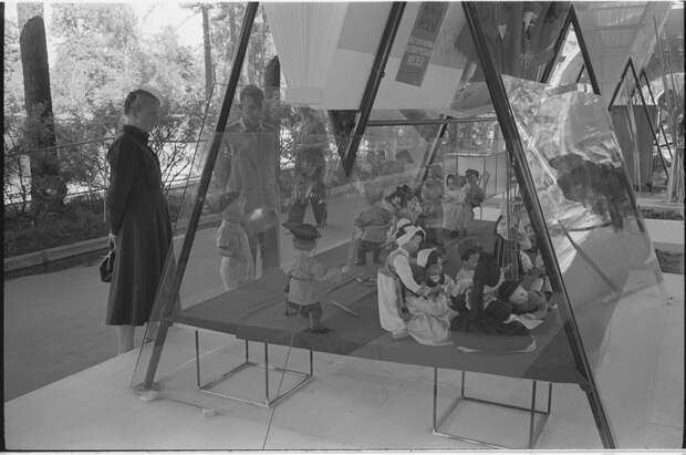 Moscow’s-Sokolniki-1959-expo-5.jpg Moscow’s-Sokolniki-1959-expo-5.jpg