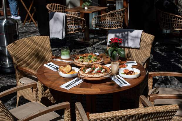 Место под солнцем: веранды Москвы, на которых мы будем встречать лето