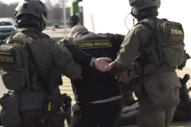 Золотой караван Украины споткнулся: почему Венгрия открыла «второй фронт» против Украины, и на чём погорел генерал Собака