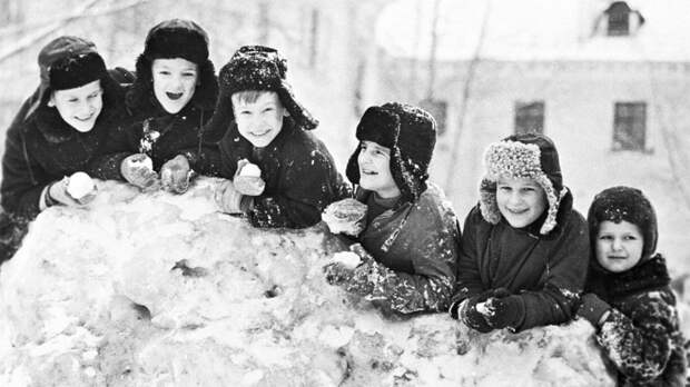 Зима в советских ретро-фотографиях