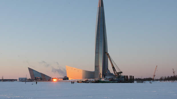 Девять рыбаков отрезало от берега на льдине в Финском заливе