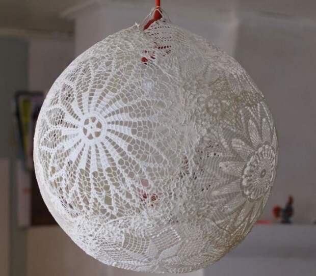 Подборка вдохновляющих идей для декорирования: как украсить обычные вещи кружевной салфеткой