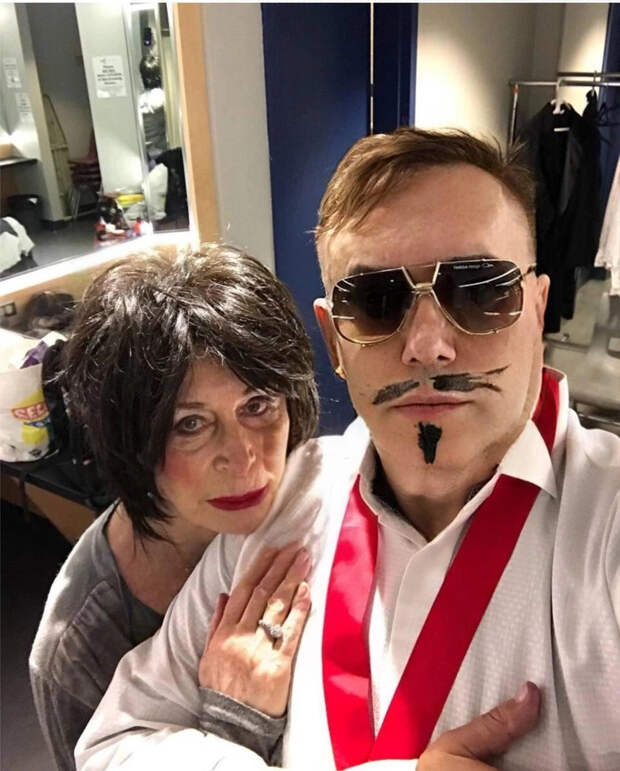 Станислав Садальский “добивает” Васильеву старым фото и колкостью