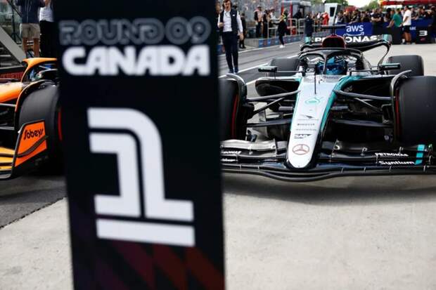 Расселл из Mercedes выиграл квалификацию Гран-при Канады