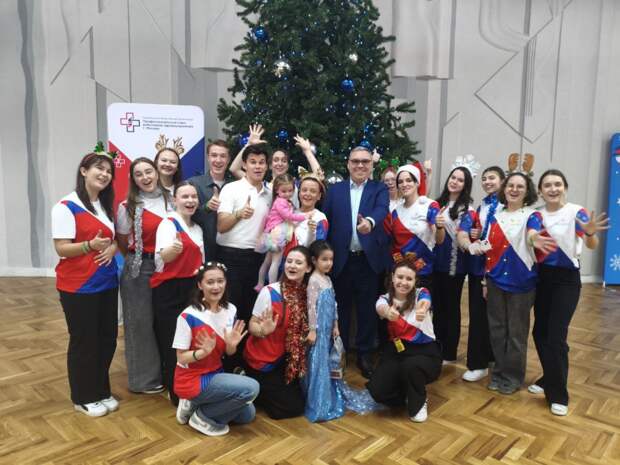 Профсоюз работников здравоохранения Москвы подарил новогоднюю сказку детям медиков