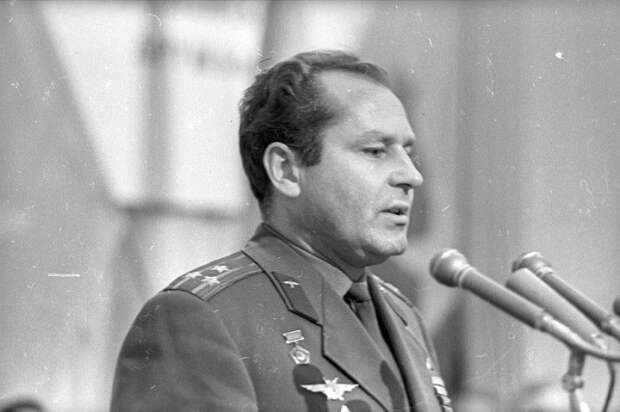 Герман Титов в 1974 году