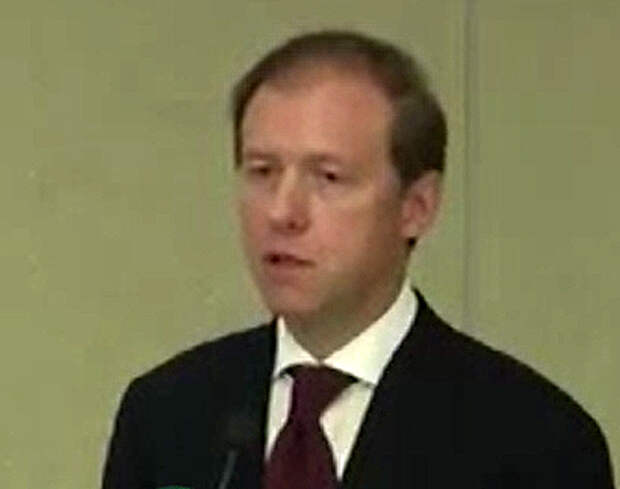 Денис Мантуров