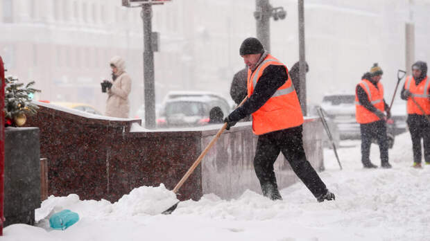 Собянин сообщил об усиленном режиме работы столичных служб во время снегопада