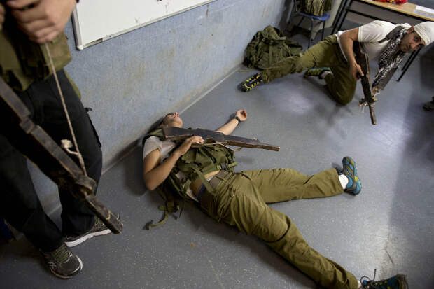 Военные учения израильских старшеклассников