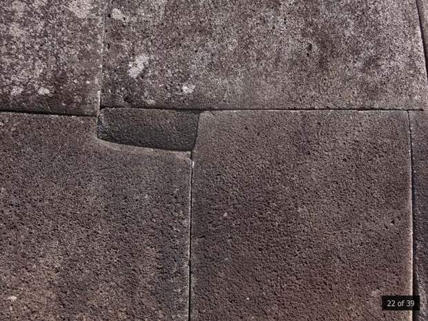 Аху Винапу. Остров Пасхи. Фото взято с сайта: https://lah.ru/exped/vinapu/