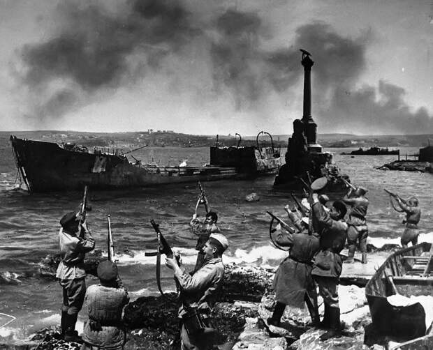 «10 сталинских ударов», которые разгромили Гитлера