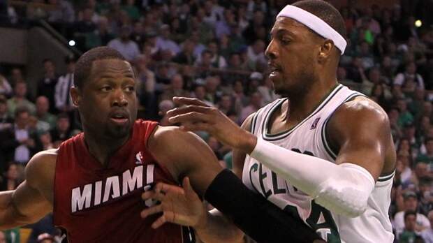 Paul Pierce guards Dwyane Wade