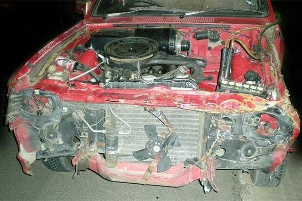Эта «машина» была задержана полицией в Хопперс Кроссинг в 2009 году. авто, безумие, водитель, груз, грузовик, дорога, машина, прикол
