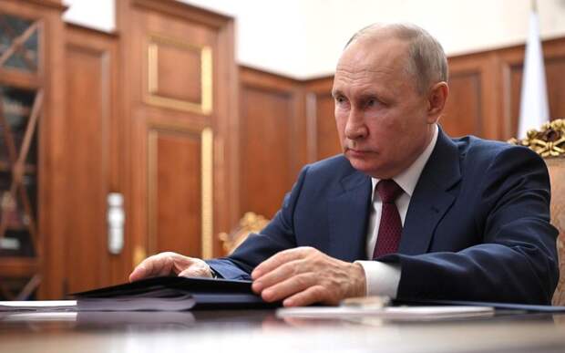 Путин смягчил наказание за нарушение авторских прав