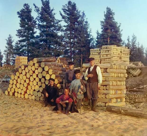 Пильщики на Вытегре. Онежское озеро, 1909 год империя., путешествия, цветное фото