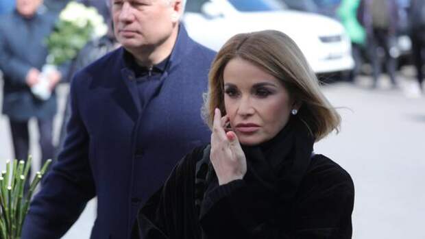 Орлова экстренно вернулась в Россию из-за трагедии в семье