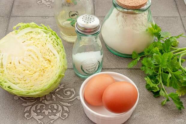 Овощные оладьи всегда встречали в моей семье довольно прохладно, дети частенько отказывались есть. Но когда я попробовала приготовить вафли из капусты – блюдо вызвало настоящий фурор.-2