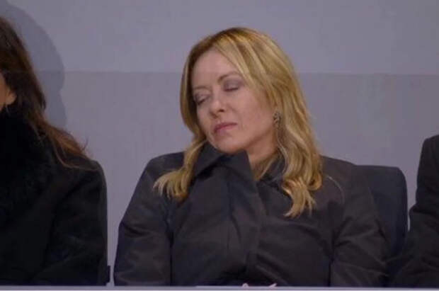 Психиатр Шуров объяснил кадры со спящей на открытии Олимпиады Мелони