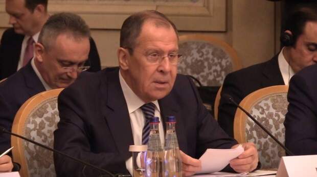 Лавров объяснил слова Лукашенко о российском ядерном оружии безрассудной политикой Запада