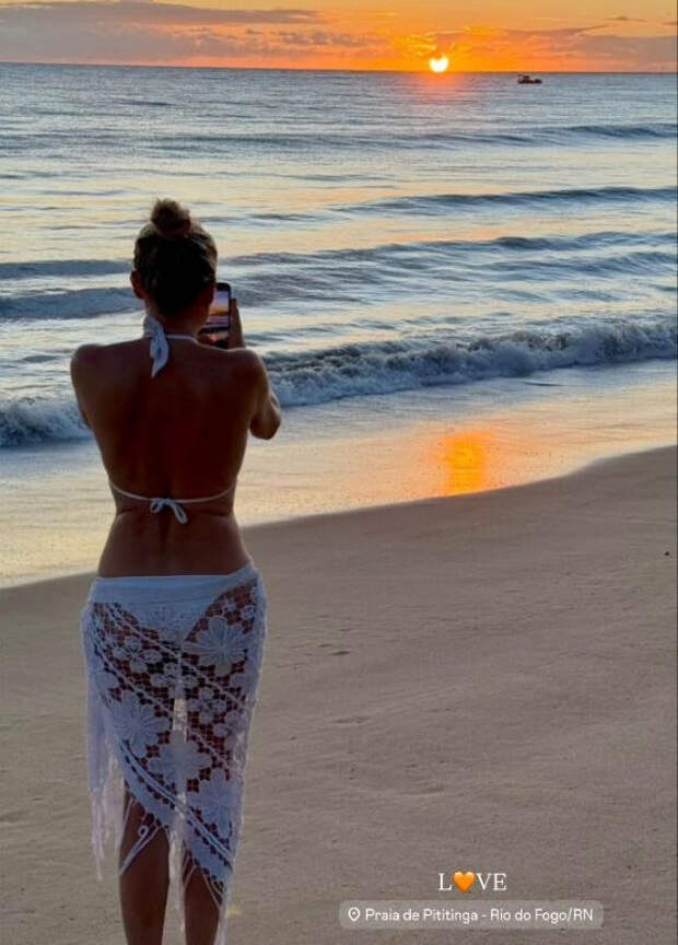 Телеведущая Наталья Стефаненко опубликовала фото в бикини