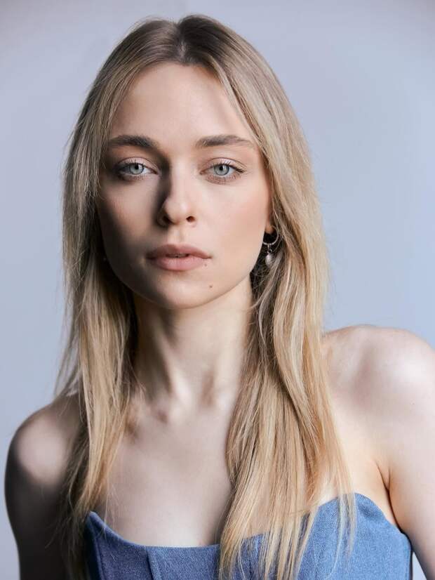 «Непонятно, куда прятаться»: Анастасия Крылова и Анна Заворотнюк застряли в Дубае во время обстрелов