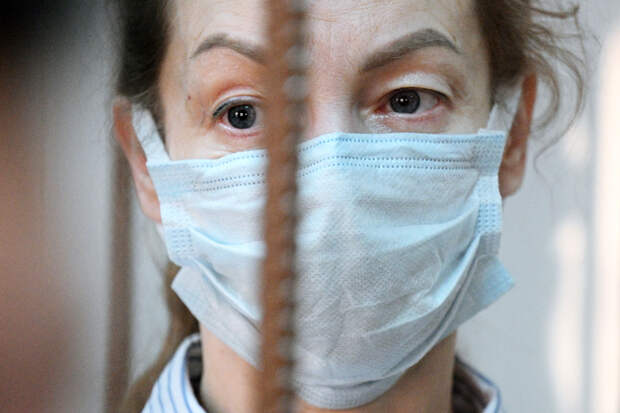 Обвинение раскрыло планы на приговор забравшему деньги у певицы Долиной курьеру