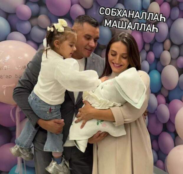 Алмаз Мирзаянов бәбинең «биетүе» турында: «Төннәребез бик «рәхәт» үтә»