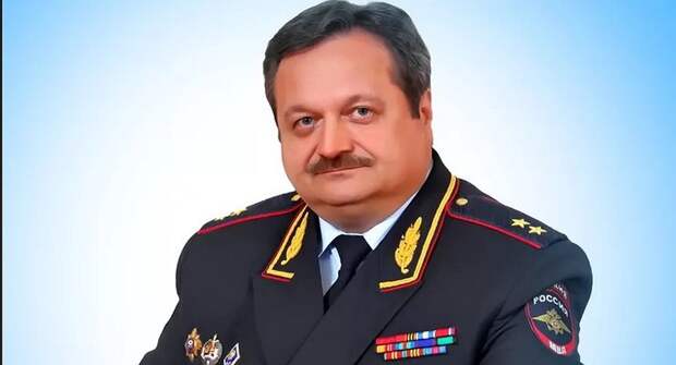 Владимир Путин уволил самого опытного гаишника страны