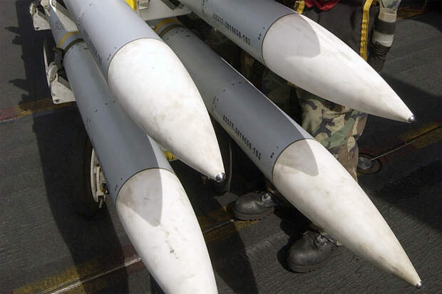 В появлении у ВСУ ракет AIM-120C-8 увидели «плохой сигнал»
