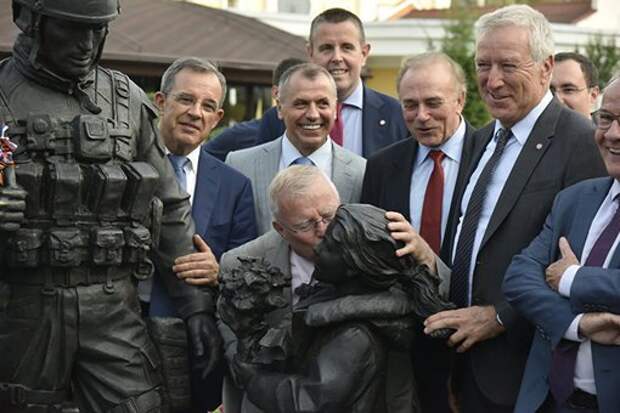 BfgDesuRbYw.jpg