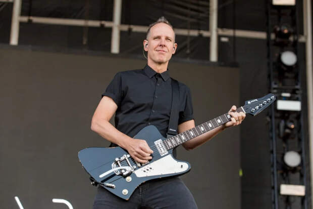 Гитарист No Doubt Дюмон перед гастролями сообщил о неизлечимой болезни