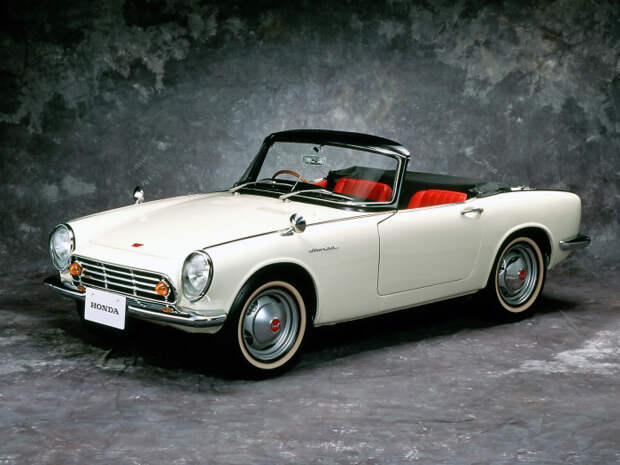 Honda S500 - первый автомобиль компании. | Фото: AutoWP.ru.