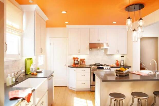 дизайн кухния оранжевого цвета