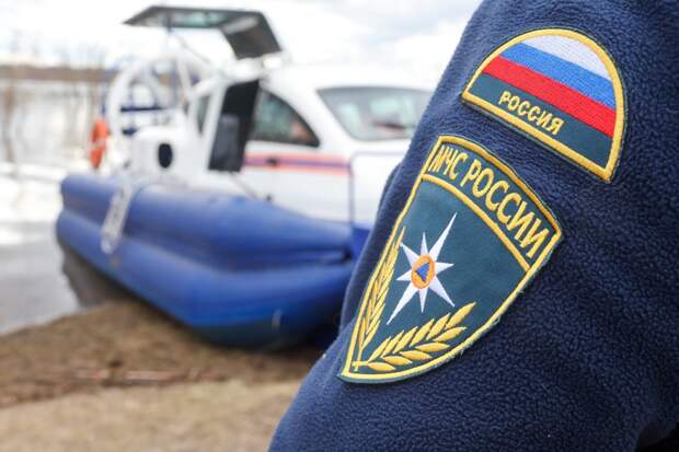 Волонтеры продолжили поиски девочки под завалами атакованного БПЛА дома