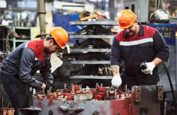 Назван топ-5 самых востребованных в Астраханской области рабочих профессий за 2025 год