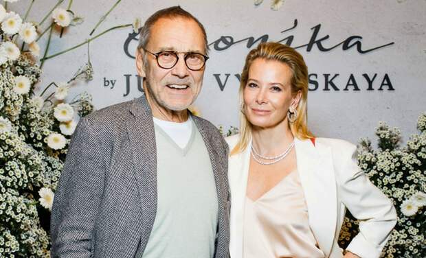 Андрей Кончаловский с сыном Петром, Альбина Джанабаева и другие на презентации модной коллекции Юлии Высоцкой