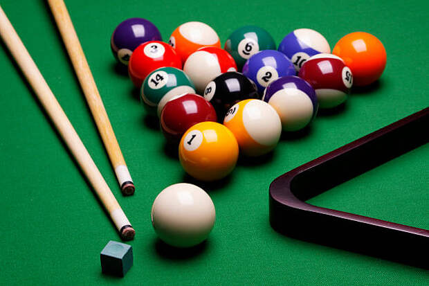 https://media.istockphoto.com/photos/composition-of-billiard-picture-id149409557?k=6&m=149409557&s=612x612&w=0&h=oF-zddXSuROhQmTr-GHxZodmyHi_qhP4L1ixfXbdMno=