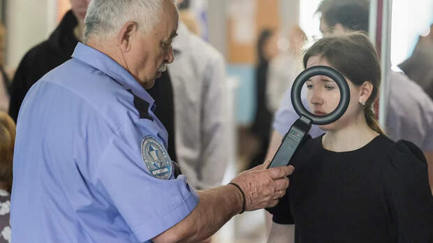 Эксперт Обуховский: охрана не спасет школы от ЧП, нужно усилить воспитание детей