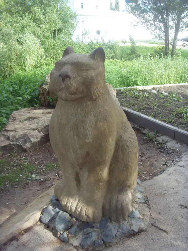 Где находится кот в казани. Алабрыс кот Казанский. Улица Баумана Казанский кот. Кот в Казани на улице Баумана. Памятник коту Казанскому достопримечательности Казани.