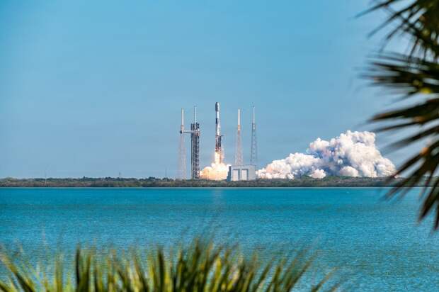 СМИ: В США провели испытания неизвестной ракеты