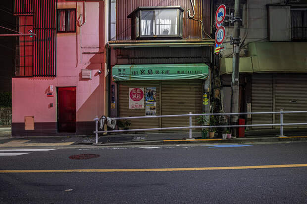 Фотограф запечатлел удивительно тихий ночной Токио