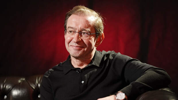 «Сбивают с мысли»: Константин Хабенский про красивых женщин