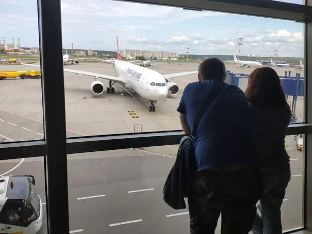 "Сказали, что взорвут": 25 лет назад произошёл захват самолёта "Внуковских авиалиний"