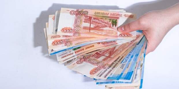 «Деньги просто исчезли»: россияне массово жалуются на внезапные пропажи вкладов и заблокированные карты