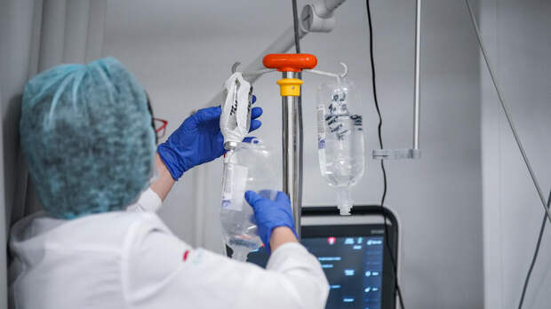 Раненную дроном ВСУ девочку из Херсонской области направили на лечение в Крым