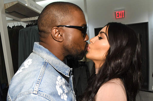 Канье Уэст поддержал свою жену Ким Кардашьян на презентации ее коллекции нижнего белья в Нью-Йорке