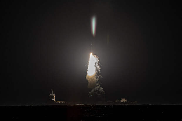 Китай впервые успешно вернул первую ступень ракеты для полетов на Луну Long March