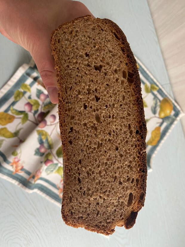 Домашний хлеб на закваске из цельнозерновой муки